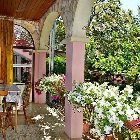 Apartments Pavlina Starigrad Exterior photo